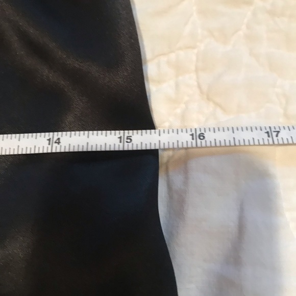 TED BAKER HALTER DRESS XS (model is a 0-2) - Picture 13 of 16